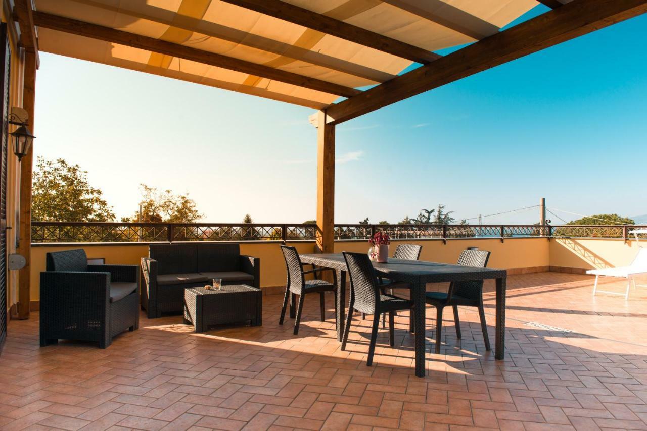 Villa Lucia Terrazza Panoramica Кастеламаре ди Стабия Екстериор снимка