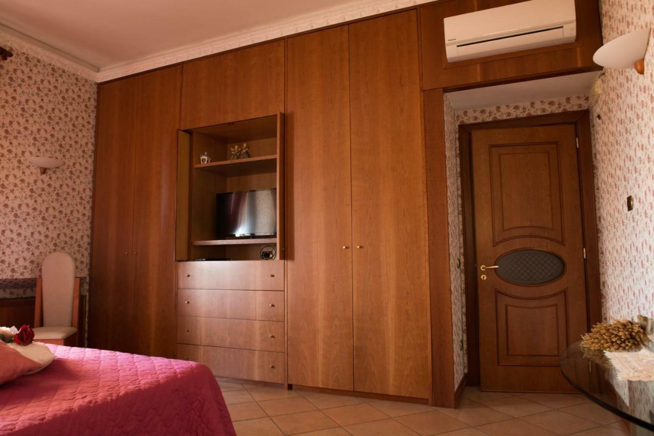 Villa Lucia Terrazza Panoramica Кастеламаре ди Стабия Екстериор снимка